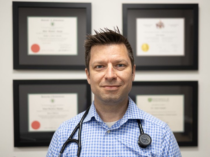  Dr. Adam Ogieglo, a family doctor at Lakeside Medical Clinic in Saskatoon, said one of the problems is the “fee-for-service” pay model for family doctors, which doesn’t meet the realities of medical practice in the modern age.