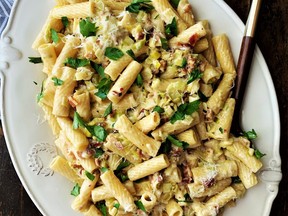 Creamy leek and bacon pasta
