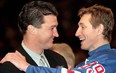 Mario Lemieux (left) and Wayne Gretzky