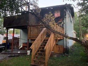 Les pompiers de Saskatoon ont répondu à un incendie de maison dans le bloc 200 de l'avenue S South le 15 août 2022.