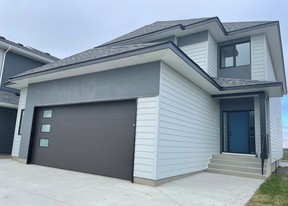 Selkirk Developments' Net Zero Demonstration Home is a 2,471 square foot, amenity-rich, two-story building on Forsey Ave.  108 at Aspen Ridge.  Thanks to a super-insulated building envelope and a solar system, the welcoming house produces as much clean energy as it consumes.