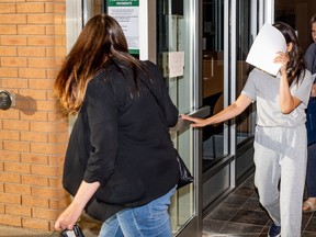 Lady accused of kidnapping youngster seems in courtroom on new expenses