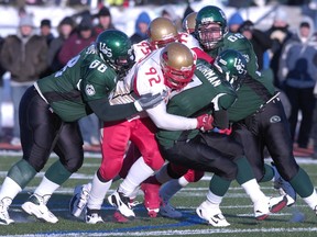 The Huskies and Rouge et Or swapped blows at the 2006 Vanier Cup in Saskatoon — the last time the two programs met.