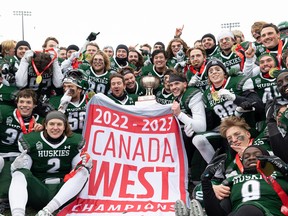 SASKATOON, SK--  November 12, 2022 - 1113 sports huskies football - U of S Huskies beat the UBC Thunderbirds in the Canada West football final to win the Hardy Cup at Griffiths Stadium. Photo taken in Saskatoon, Sask. on Saturday, November 12, 2022. (Saskatoon StarPhoenix / Michelle Berg)