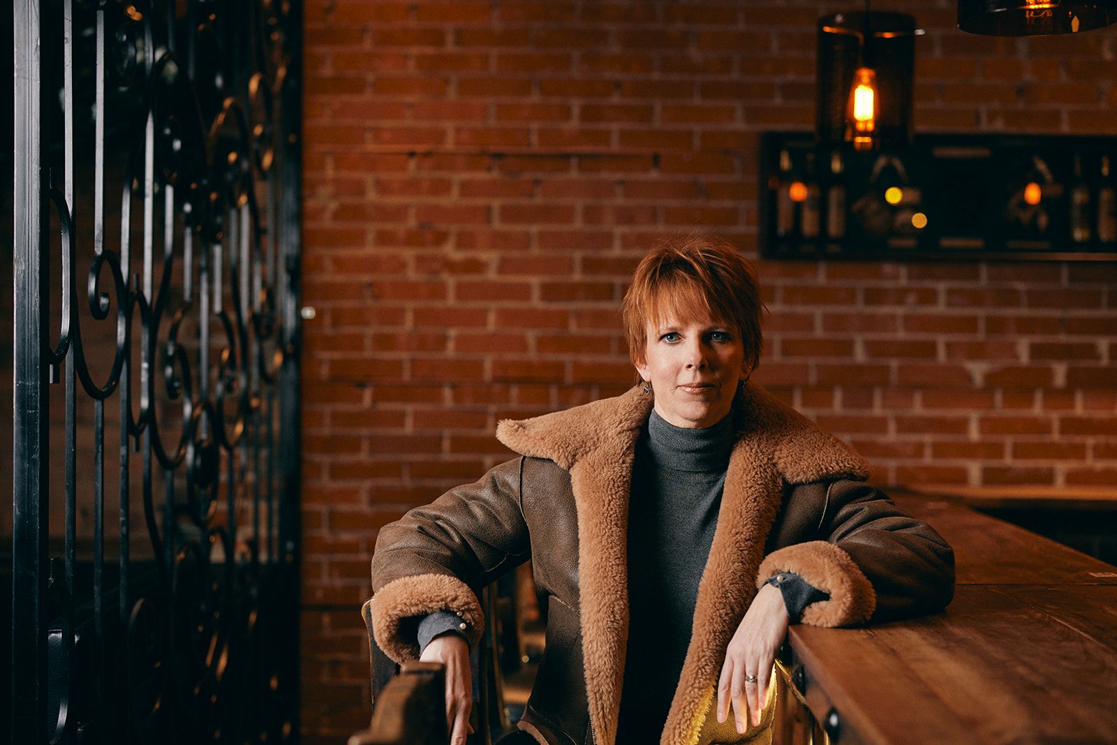 Jackie Kroczynski posa para una fotografía en el Bon Temps Cafe en Saskatoon.  (Fotografía de Nicole Romanoff)