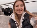 Erika Cornand, étudiante diplômée de l'Université de la Saskatchewan, aide à développer des bovins en meilleure santé en Saskatchewan en étudiant les effets d'un supplément à base de canola sur la santé des vaches et de leurs veaux.