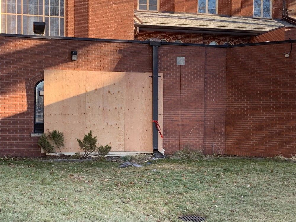 St. Paul's Cathedral collision