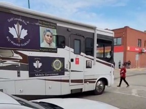 A video shared on X (formerly Twitter) shows a group of vehicles, believed to be led by self-proclaimed "queen of Canada" Romana Didulo, being urged out of Kamsack by community members.