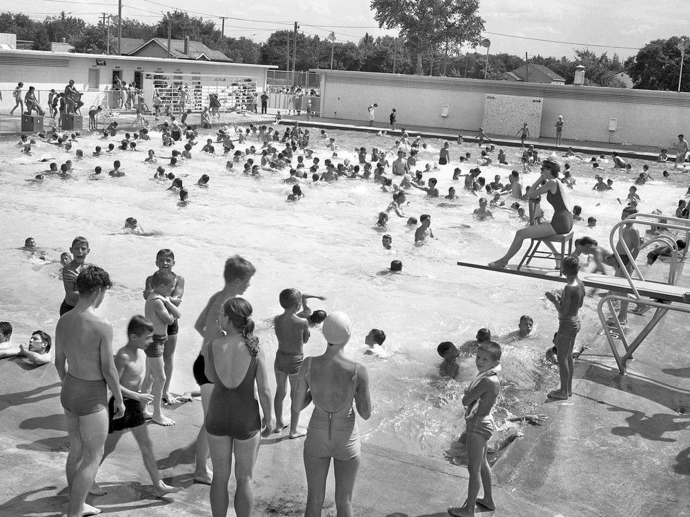 Saskatoon pools enjoy increased popularity in 1963 summer