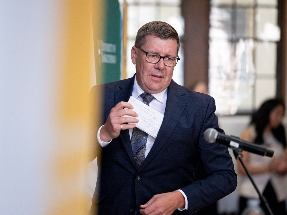 Premier Scott Moe is set to meet with federal Agriculture Minister Heath MacDonald and industry groups to discuss canola tariffs.