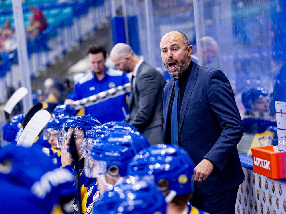 Saskatoon Blades head coach Dan DaSilva