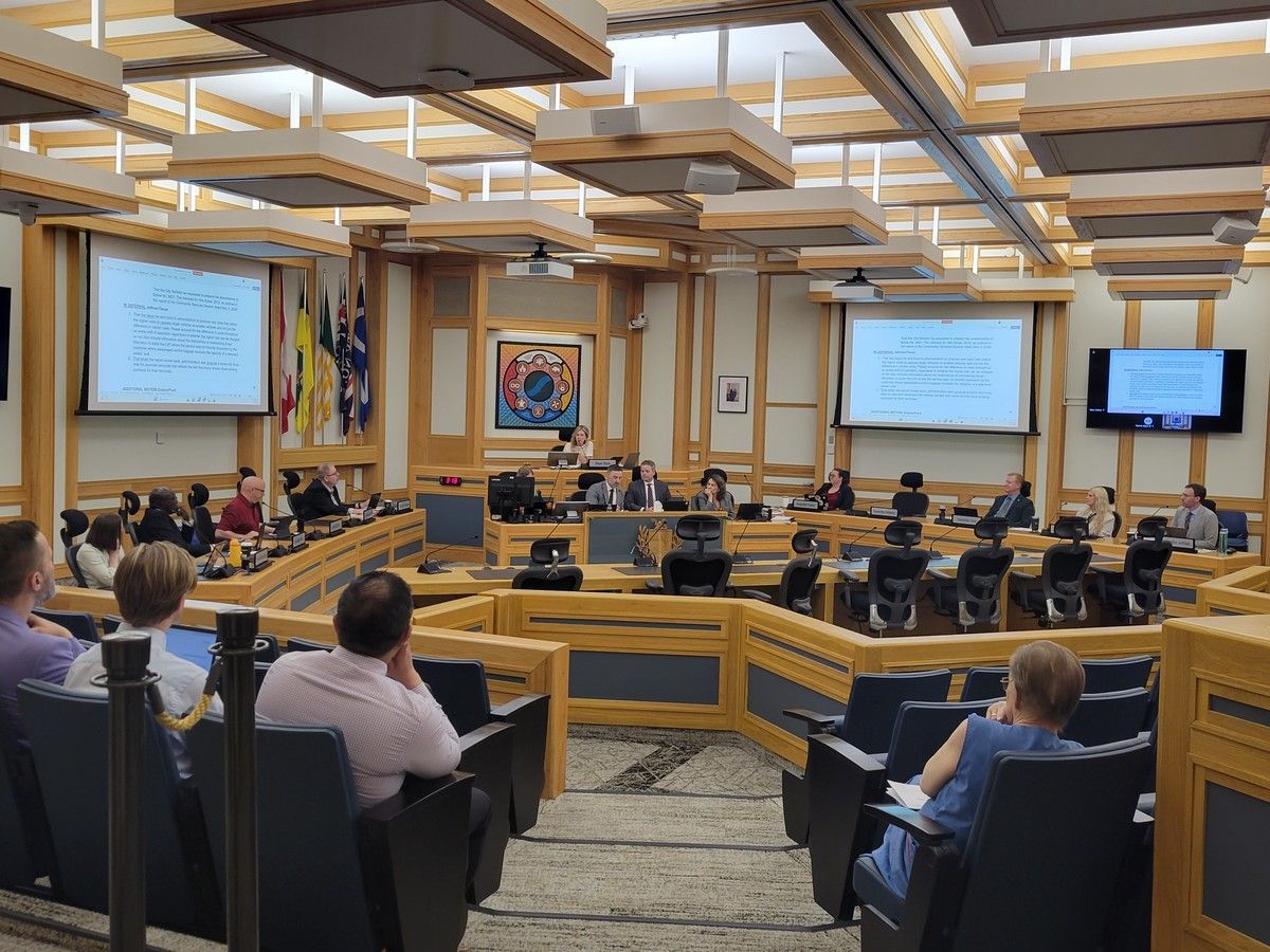 Council ponders taxi driver safety after separate shootings in Saskatoon, North Battleford
