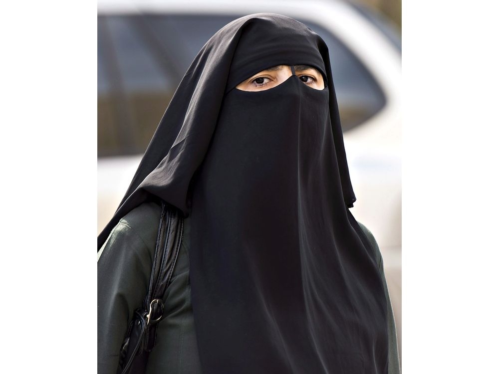 Two Quebec Muslim women accuse Kathleen Wynne of burka betrayal ...