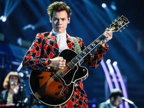 Harry Styles performs onstage during the 2017 iHeartRadio Music Festival at T-Mobile Arena on September 22, 2017 in Las Vegas, Nevada. (Photo by Rich Fury/Getty Images for iHeartMedia)