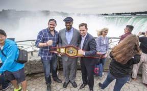 Canada's reigning heavyweight boxing champion, Dillon (Big Country) Carman with Lennox Lewis and Les Woods. (POSTMEDIA NETWORK FILES)