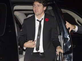 Canadian Prime Minister Justin Trudeau arrives at the airport as he prepares to board a government plane in Montreal,  Nov. 6, 2017. Trudeau is heading to the APEC Summit in Vietnam.