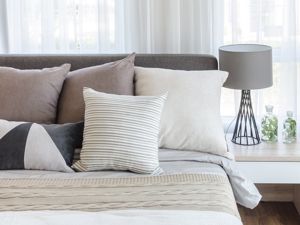 The Great Throw Pillow Debate: How Many Pillows Do You Put on the