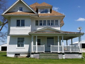The exterior of a house in Ellston, IA put up for free on Craigslist with the caveat it must be moved. (Craigslist)