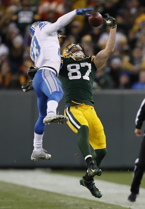 Detroit Lions' Darius Slay breaks up a pass intended for Green Bay Packers' Jordy Nelson. (AP PHOTO)