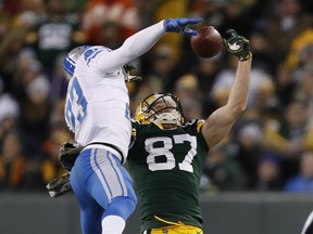 Detroit Lions' Darius Slay breaks up a pass intended for Green Bay Packers' Jordy Nelson. (AP PHOTO)