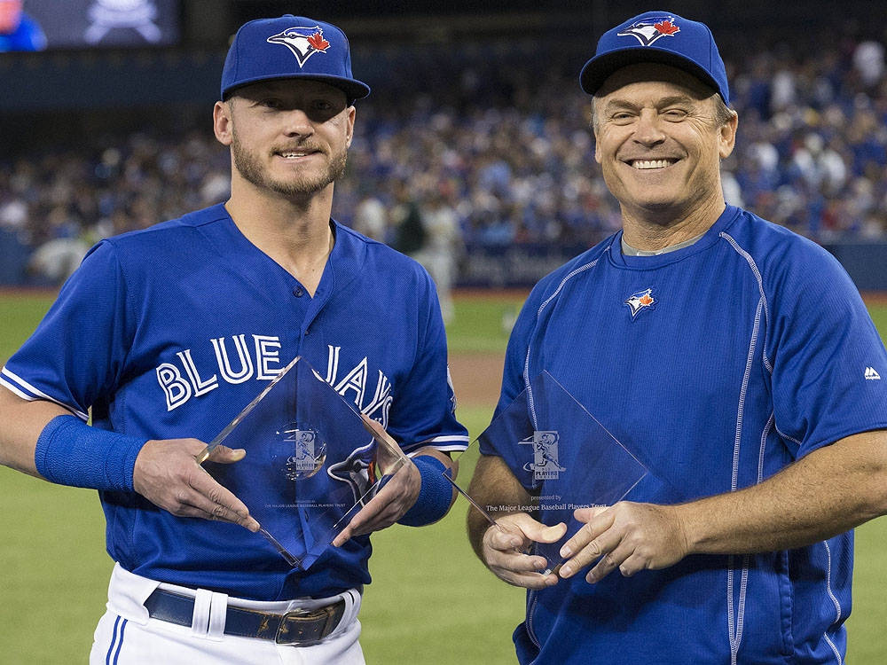 Blue Jays' Donaldson takes step toward return from injury