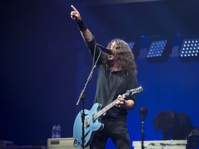 Dave Grohl as the Foo Fighters perform on the Pyramid Stage on day 3 of the Glastonbury Festival 2017 at Worthy Farm in Somerset. Featuring: Dave Grohl, Foo Fighters Where: Glastonbury, Somerset, United Kingdom When: 23 Jun 2017 Credit: WENN.com ORG XMIT: wenn31829729