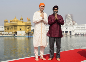 Prime Minister Justin Trudeau and Minister of National Defence Minister Harjit Singh Sajjan visit the Golden Temple in Amritsar, India on Wednesday, Feb. 21, 2018.