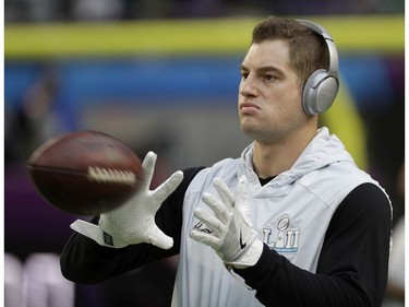 Philadelphia Eagles tight end Brent Celek warms up before the NFL Super Bowl 52 football game against the New England Patriots Sunday, Feb. 4, 2018, in Minneapolis.