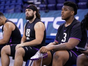 Oklahoma offensive lineman Orlando Brown (right) put in an atrocious performance at the NFL combine on Friday. (GETTY IMAGES)