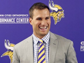 NFL world reacts to Kirk Cousins' attire during press conference