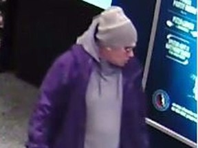Toronto Police are trying to identify a man who allegedly stole two championship rings from the Hockey Hall of Fame.