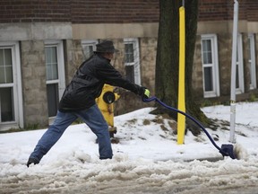 Toronto residents were busy digging out on Monday. (JACK BOLAND, Toronto Sun)