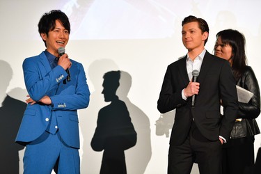 TOKYO, JAPAN - APRIL 16: (L-R) Actor Junpei Mizobata and Actor Tom Holland attend the fan event for 'Avengers Infinity War' Tokyo premiere at the TOHO Cinemas Hibiya on April 16, 2018 in Tokyo, Japan.  (Photo by Koki Nagahama/Getty Images for Disney)