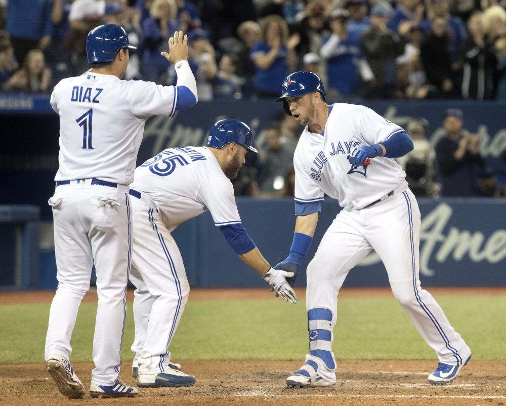 Justin Smoak off to unusual start for Blue Jays