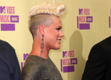LOS ANGELES, CA - SEPTEMBER 06:  Singer Pink arrives at the 2012 MTV Video Music Awards at Staples Center on September 6, 2012 in Los Angeles, California.  (Photo by Frederick M. Brown/Getty Images)