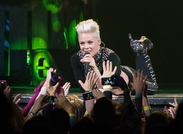 NEW YORK, NY - DECEMBER 08:  P!nk performs at Barclays Center on December 8, 2013 in New York, New York.  (Photo by Dave Kotinsky/Getty Images)