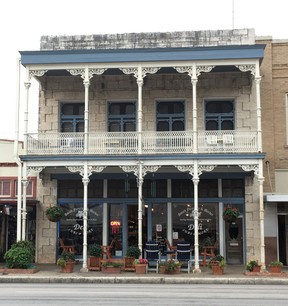 Original buildings line the 5.6-km-long Main Street in Fredericksburg. (Ling Hui/Postmedia Network)