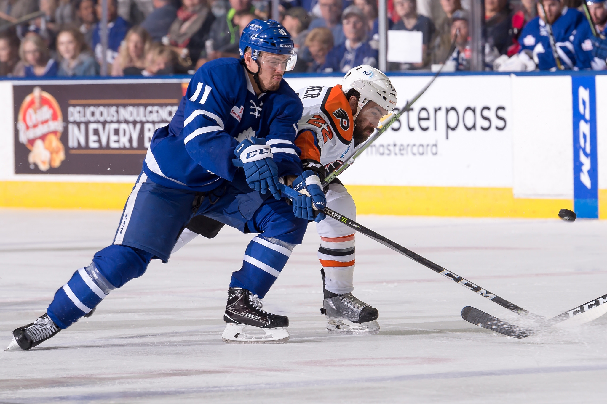 Johnsson scores twice, Marlies sweep Phantoms to play for Calder Cup 