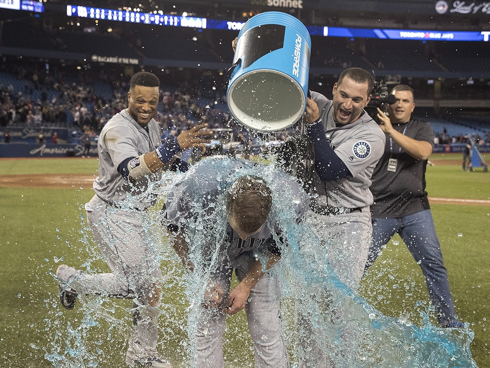 Paxton pitches no-hitter, Mariners beat Blue Jays 5-0
