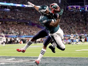 Alshon Jeffery of the Philadelphia Eagles catches pass over Eric Rowe of the New England Patriots in Super Bowl LII at U.S. Bank Stadium on February 4, 2018 in Minneapolis. (Patrick Smith/Getty Images)
