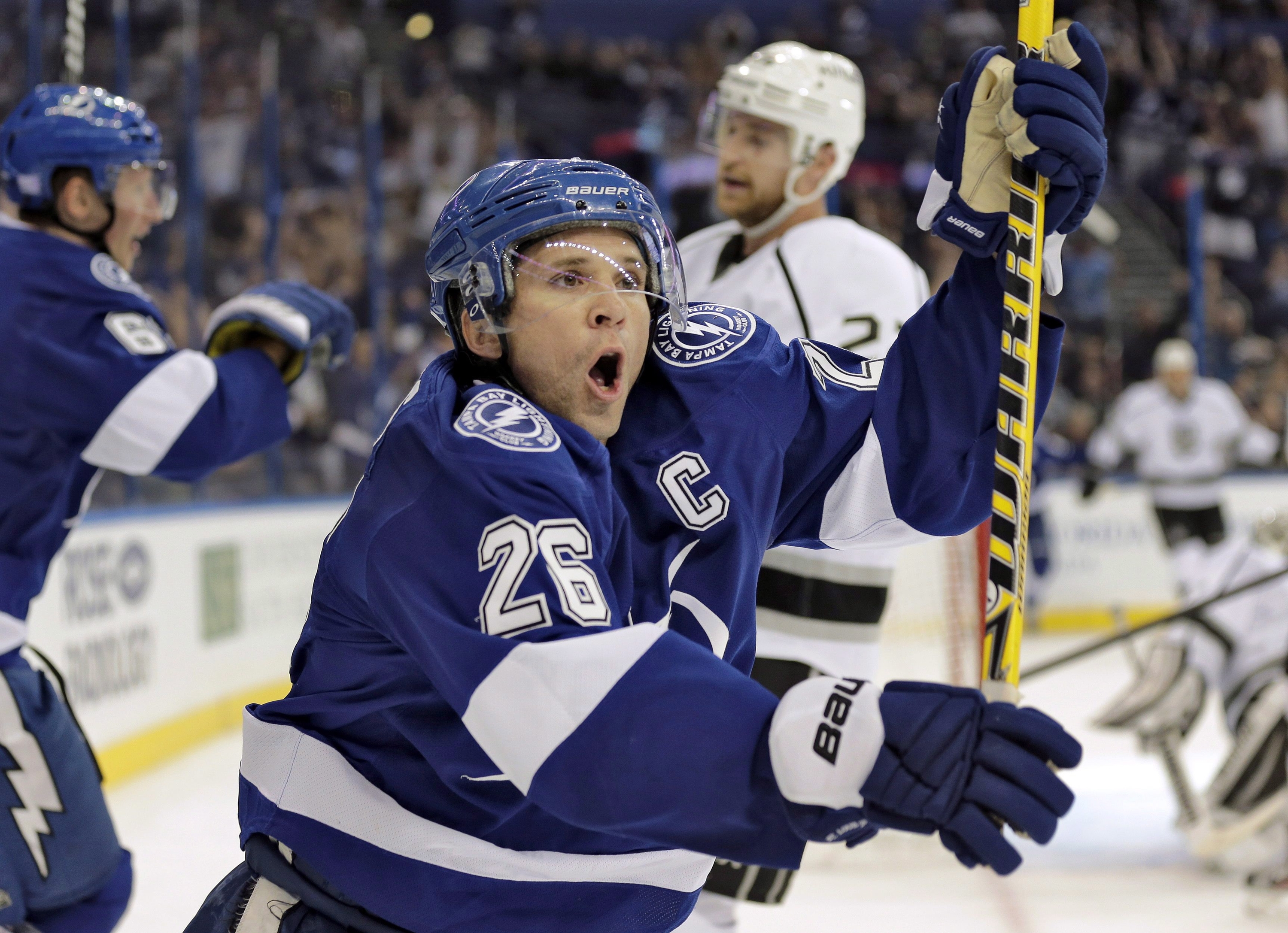 Laughs, tears as Lightning retires Marty St. Louis' No. 26