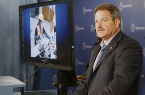 Retired Toronto Police Staff-Insp. Mike Earl, former Holdup Squad boss, is seen here at a news conference on a bank robber dubbed the Twig Bandit on Dec. 10, 2016. (Chris Doucette/Toronto Sun/Postmedia Network)