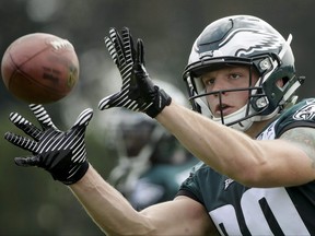 Philadelphia Eagles' Adam Zaruba catches a pass during NFL football training camp in Philadelphia, Friday, July 28, 2017. (THE CANADIAN PRESS/ AP/Matt Rourke)