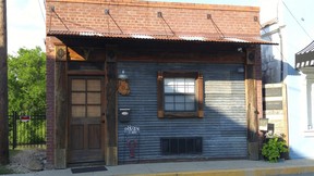 Bayou Chateau B & B in New Iberia, La., doesn’t look like much from the outside but looks can be deceiving. âRedneck chic might be the best way to describe Mickey and Tiffany Bellott’s one-bedroom apartment-style unit. (DAVE POLLARD/Postmedia Network)