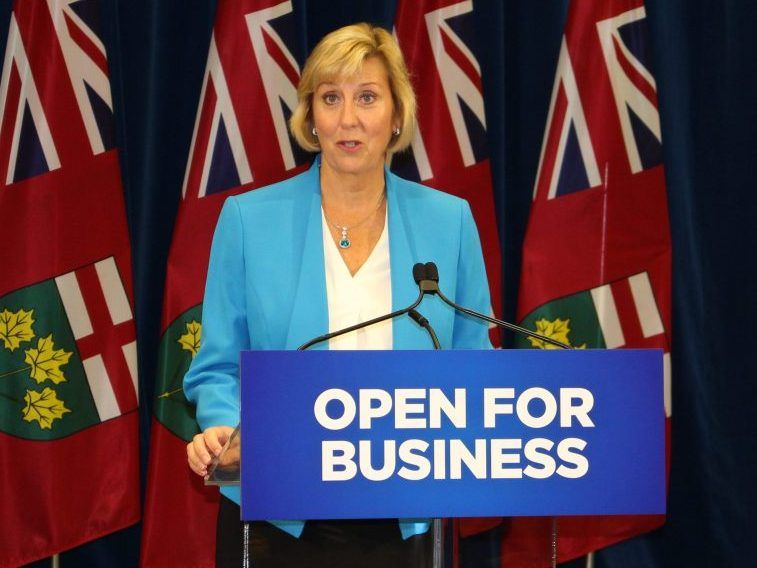 Ontario minimum wage won't raise to $15 on Jan. 1: PCs | Toronto Sun