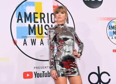 LOS ANGELES, CA - OCTOBER 09:  Taylor Swift attends the 2018 American Music Awards at Microsoft Theater on October 9, 2018 in Los Angeles, California.  (Photo by Emma McIntyre/Getty Images For dcp)