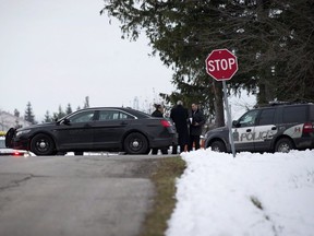 Niagara Regional Police, OPP and the SIU attend a scene in Pelham where a Niagara Regional Police officer was shot. (The Canadian Press)