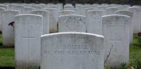 A gravestone marks the resting place of an unidentified soldier at the Canadian Cemetery near Vimy Ridge, France, Saturday November 10, 2018. (THE CANADIAN PRESS/Adrian Wyld)