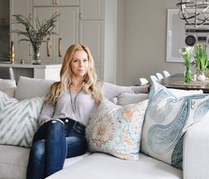 Heather Reier describes her decorating style as traditional with a modern flair and endeavours to add bursts of colour to every space.