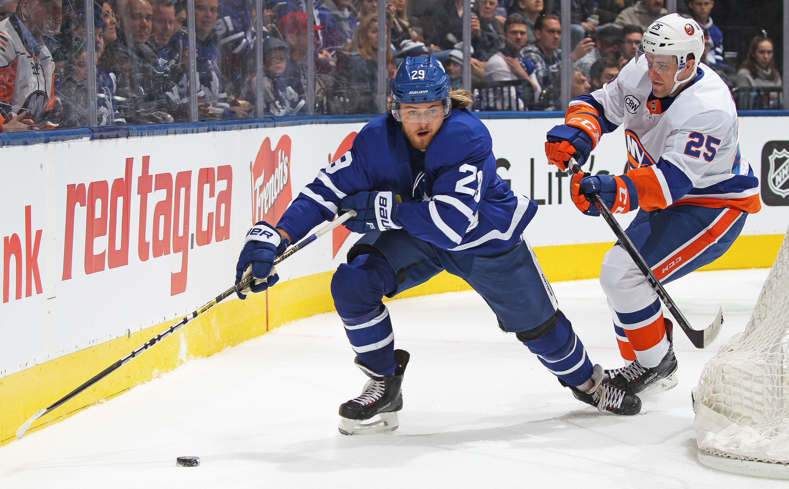 Struggling Nylander should get a longer look on Matthews' flank ...